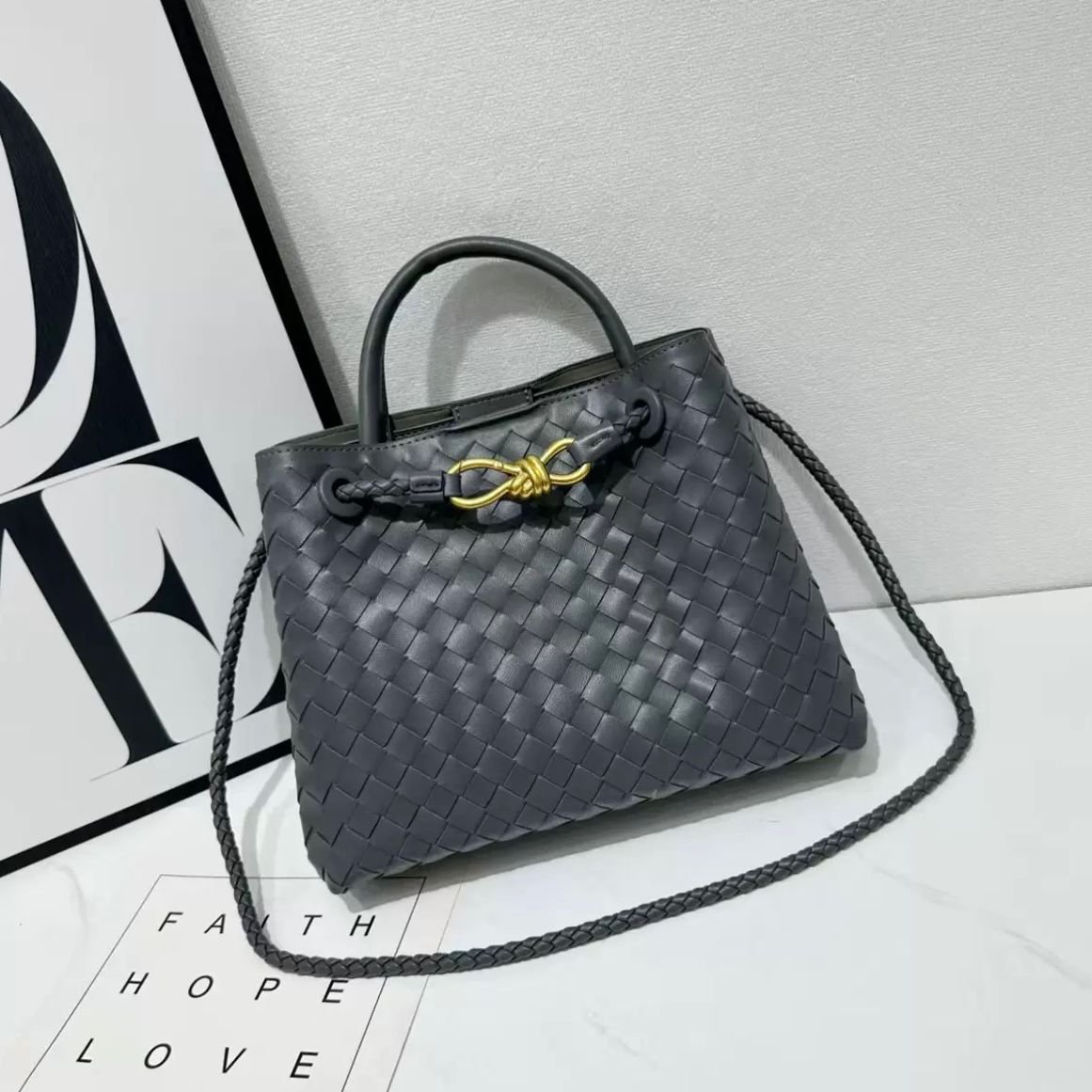 Bottega Veneta - الصورة 8