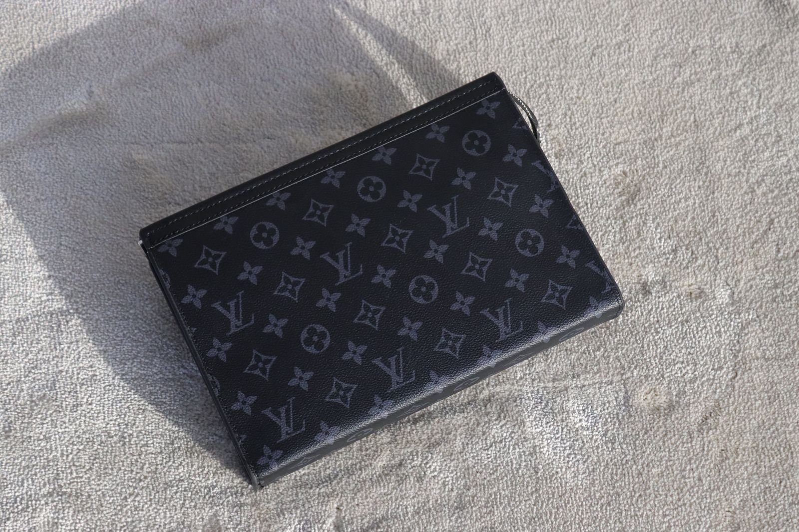 Louis Vuitton Pochette Voyage - الصورة 11