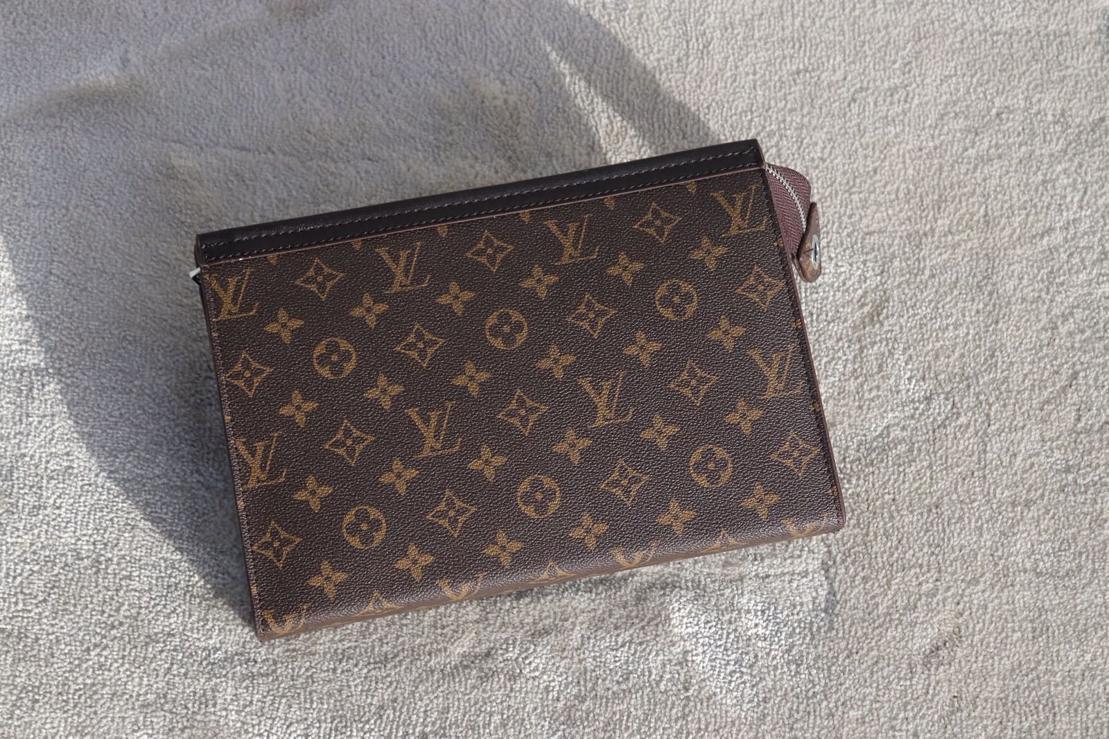 Louis Vuitton Pochette Voyage - الصورة 5