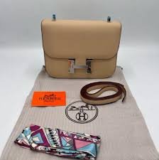 Hermès Constance
